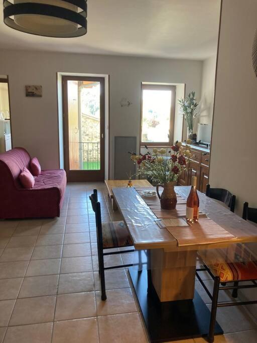 Holiday home Maison Familiale Au Coeur D'un Village Typique Alba-la-Romaine