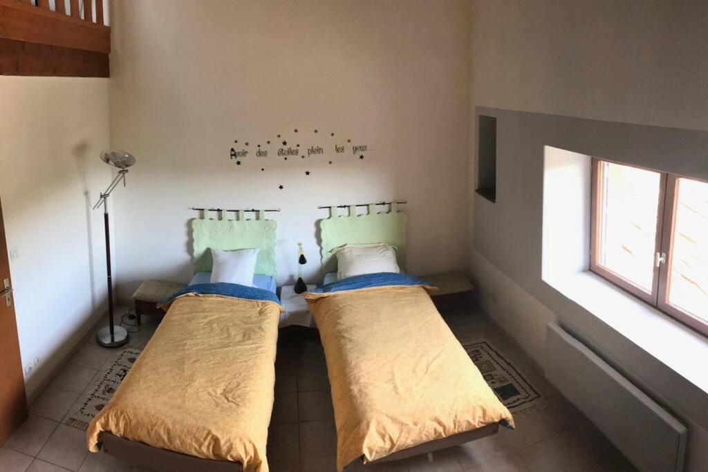 Maison Familiale Au Coeur D'un Village Typique *