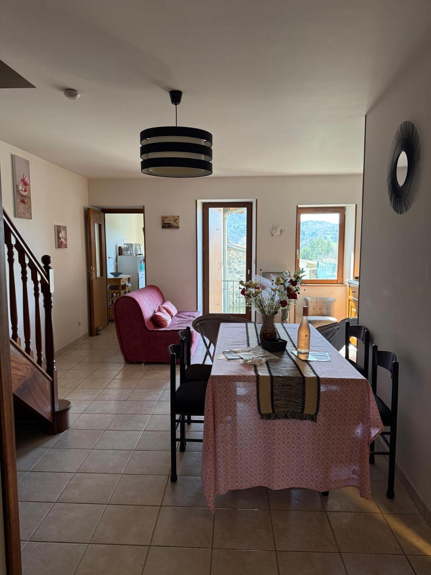 Holiday home Maison Familiale Au Coeur D'un Village Typique Alba-la-Romaine